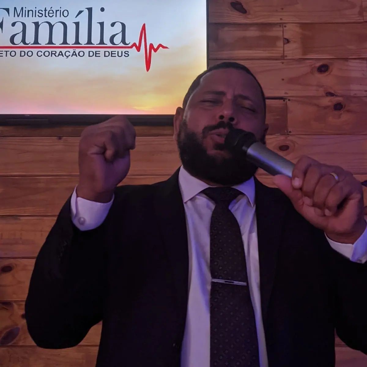 Pastor Reinaldo Rosario 1